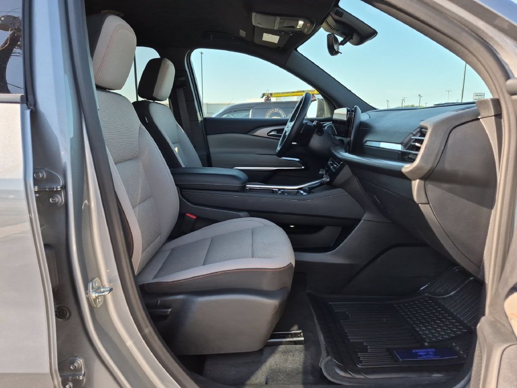 2026 Chevrolet Traverse LT - Photo 26