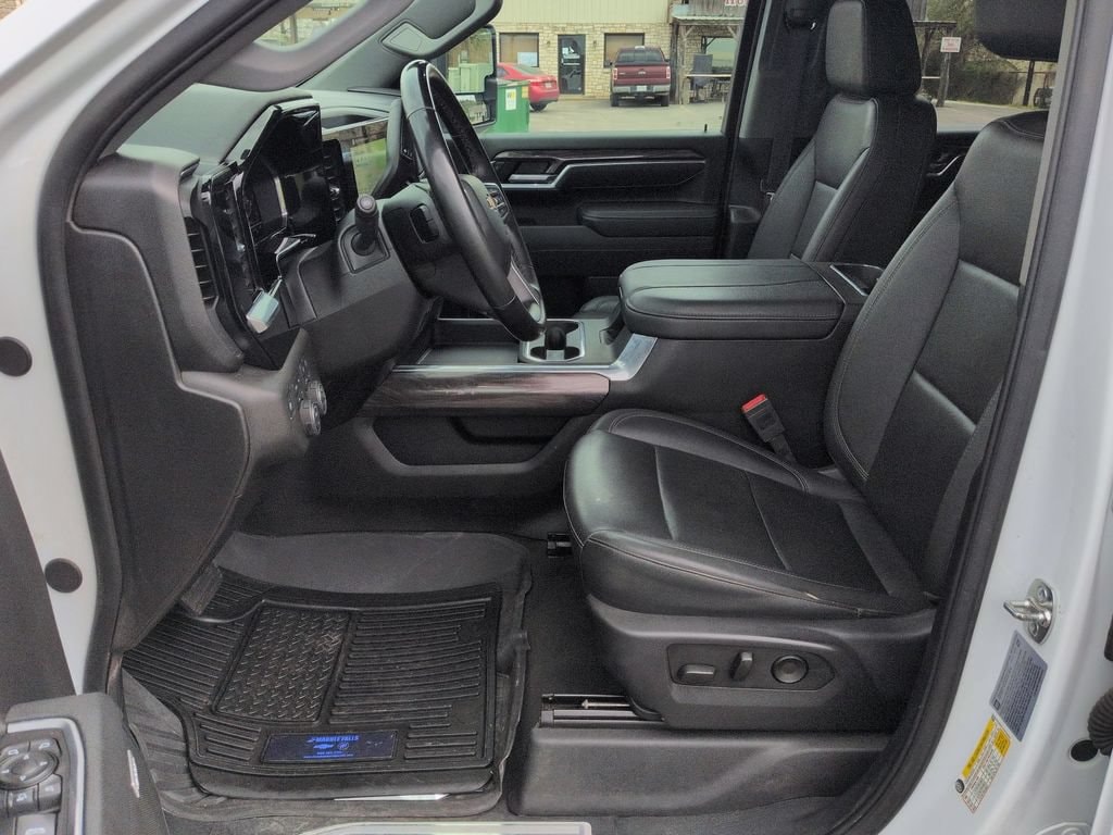 2025 Chevrolet Silverado 2500HD LTZ - Photo 18