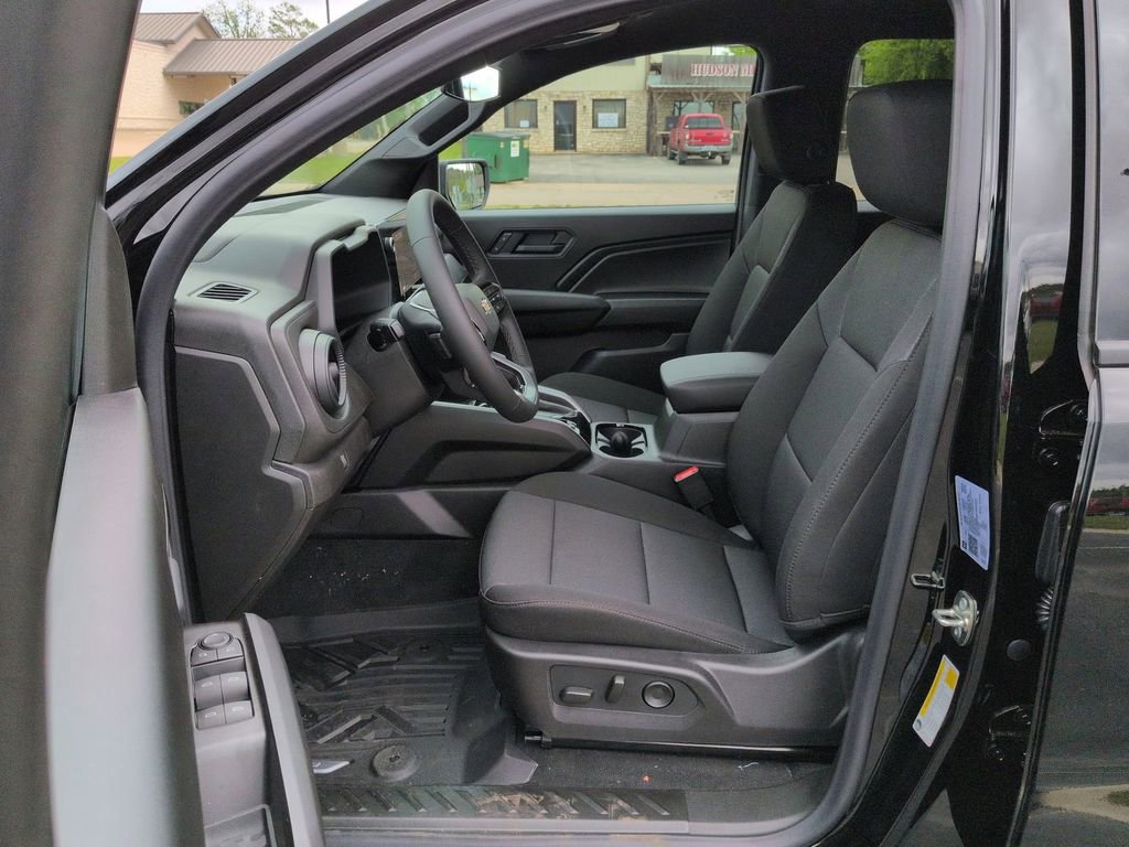 2026 Chevrolet Colorado Work Truck - Photo 17