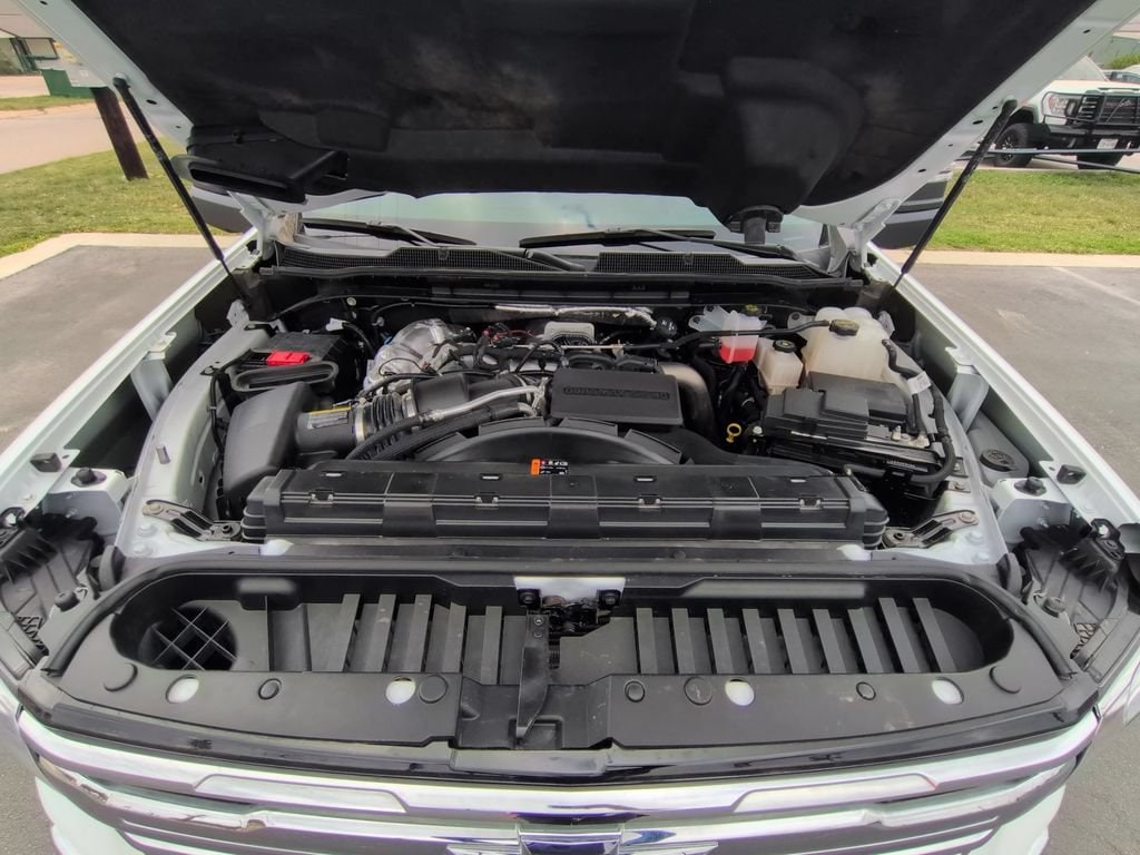 2025 Chevrolet Silverado 2500HD LTZ - Photo 28