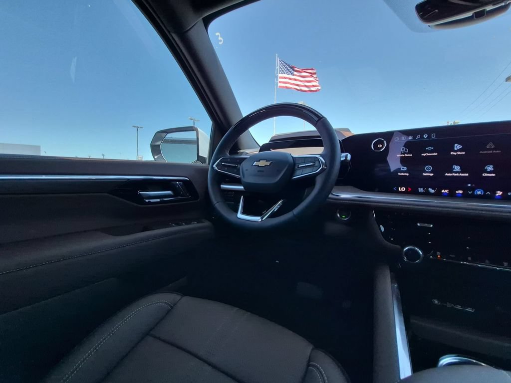 2026 Chevrolet Suburban High Country - Photo 8