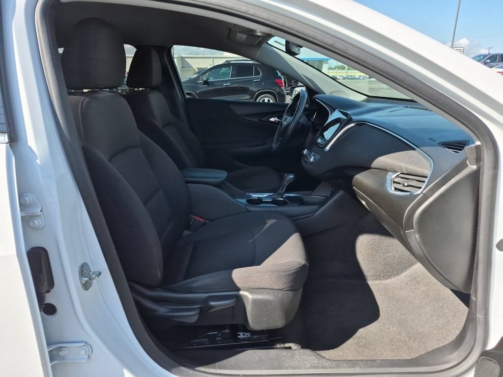 2018 Chevrolet Malibu 1LT - Photo 26