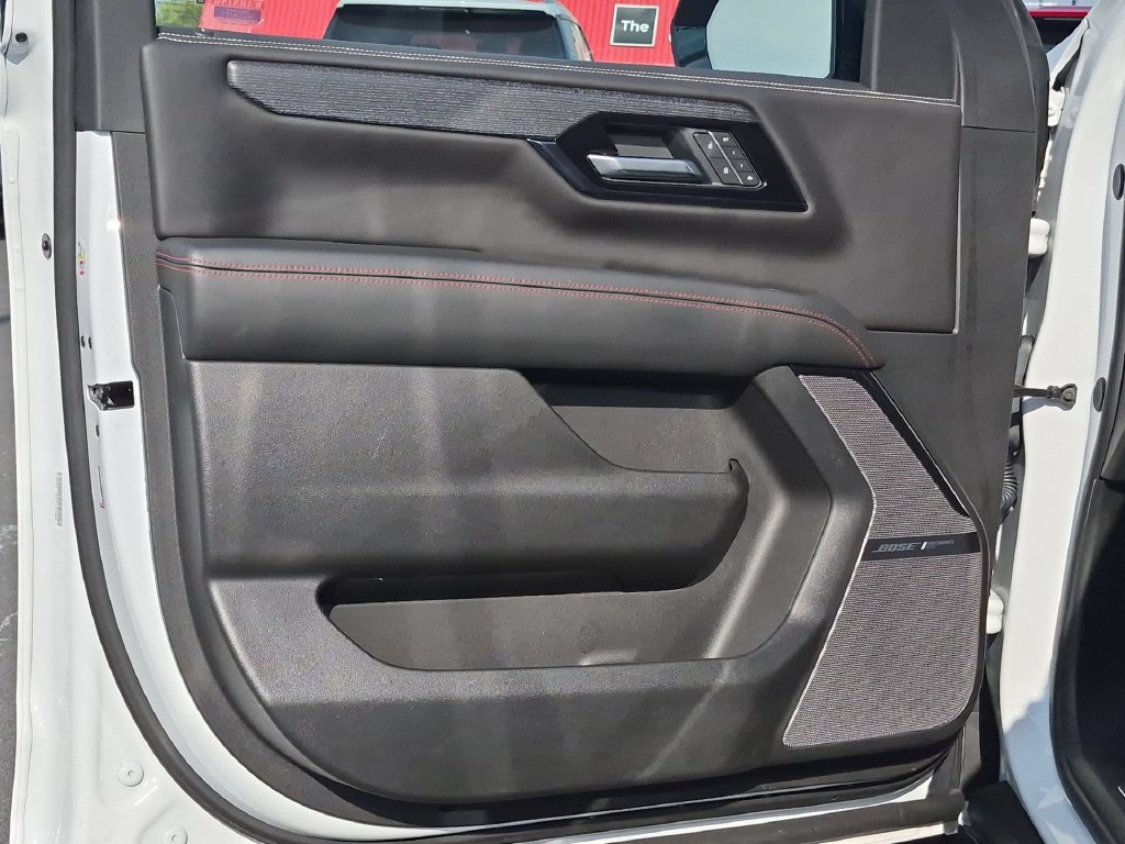 2025 GMC Yukon AT4 Ultimate - Photo 22