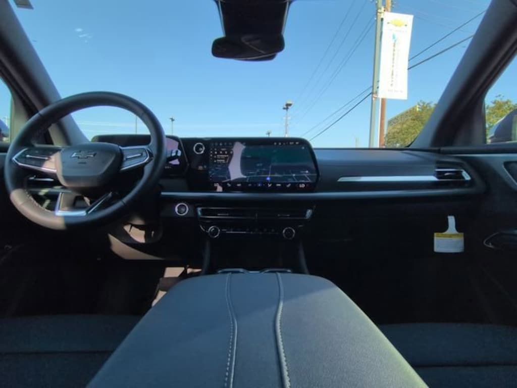 New 2025 Chevrolet Traverse LT SUV