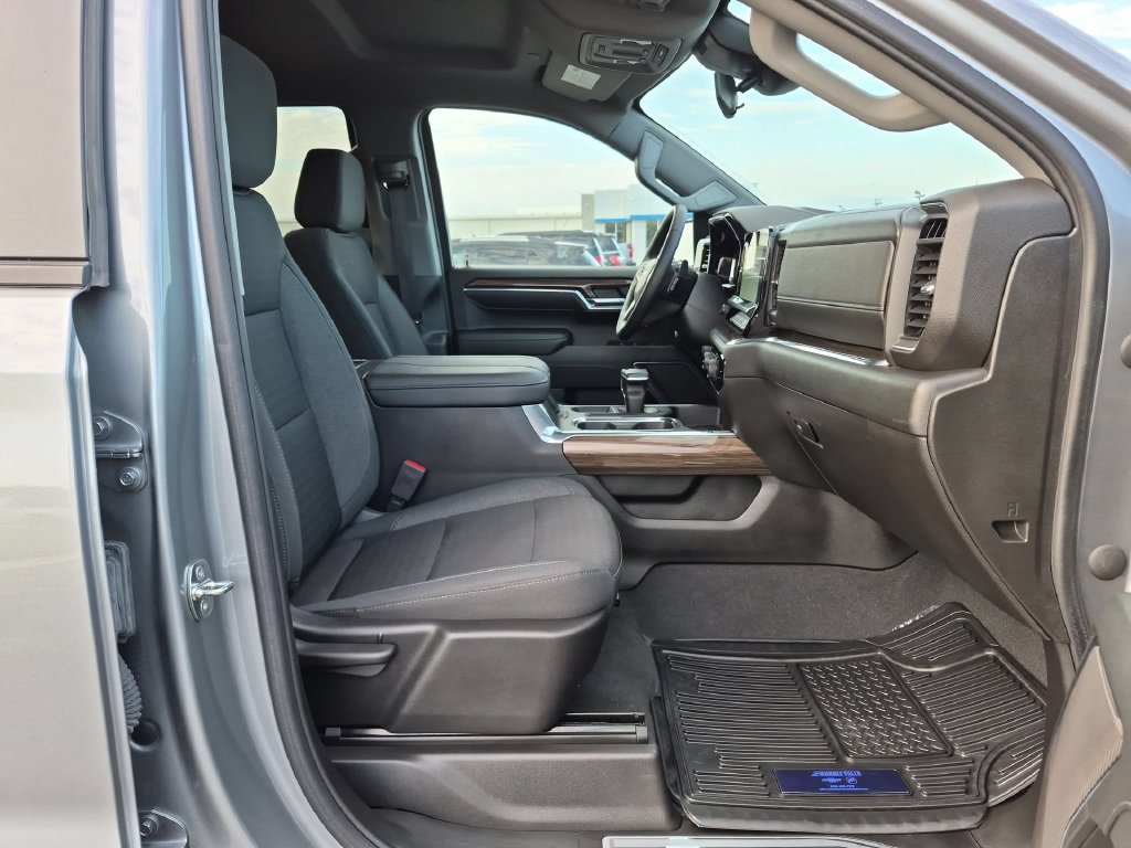 2023 Chevrolet Silverado 1500 LT - Photo 25