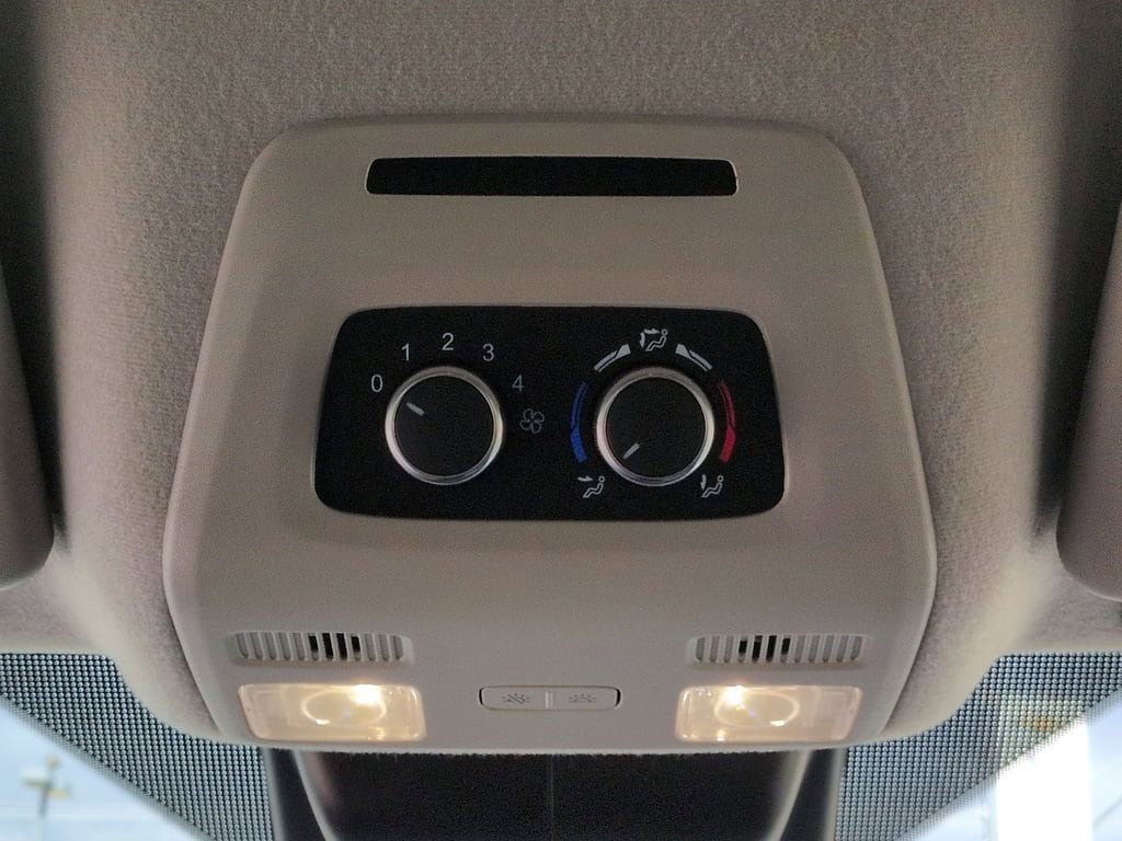 2024 Ford Transit Passenger Van XL - Photo 31