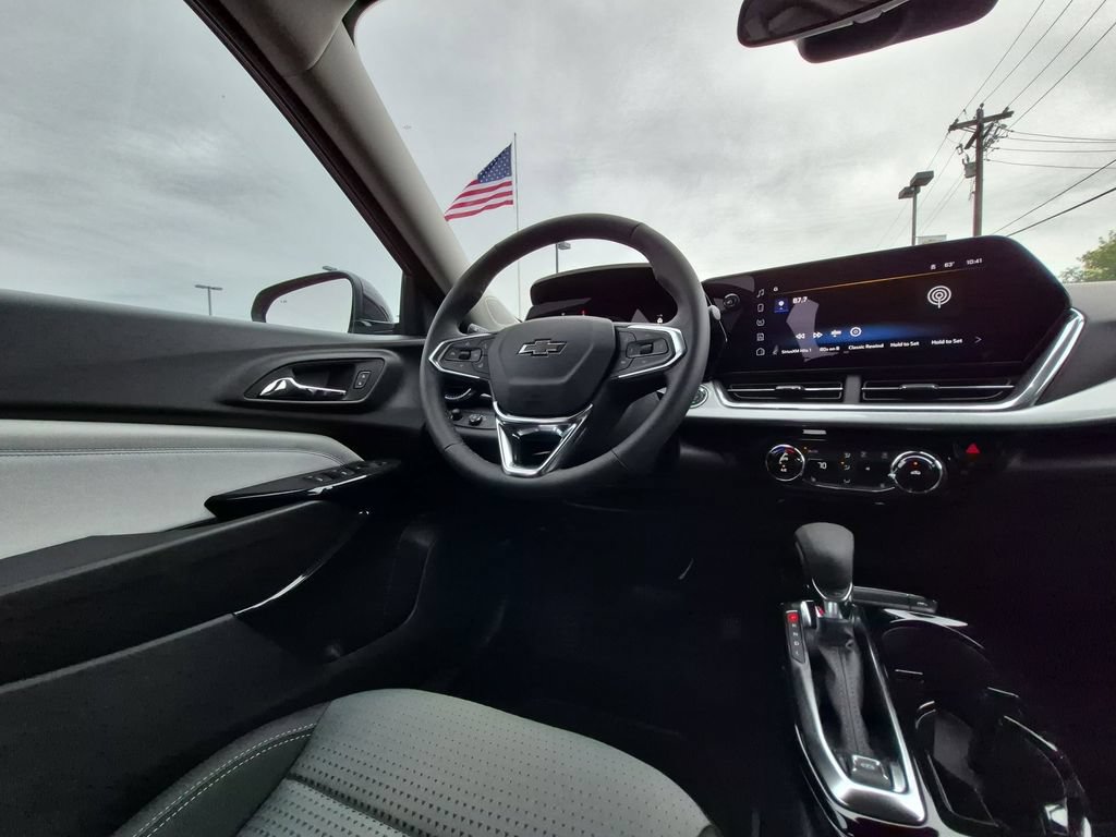 2026 Chevrolet Trax LT - Photo 8