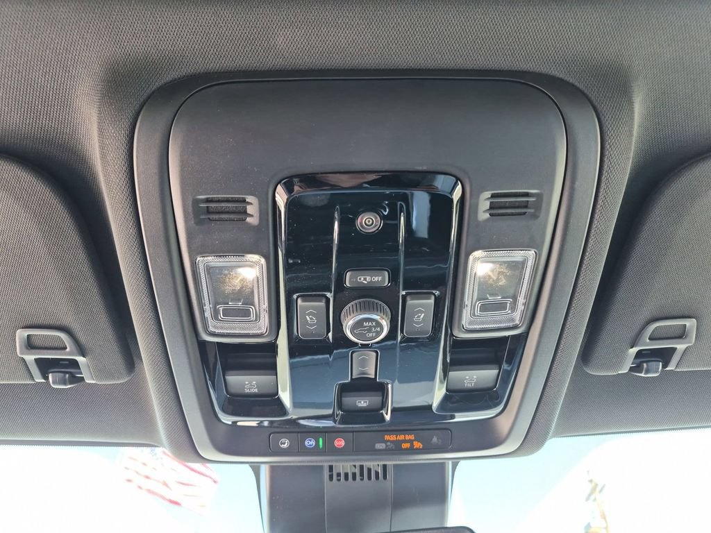 2026 Chevrolet Suburban Premier - Photo 35