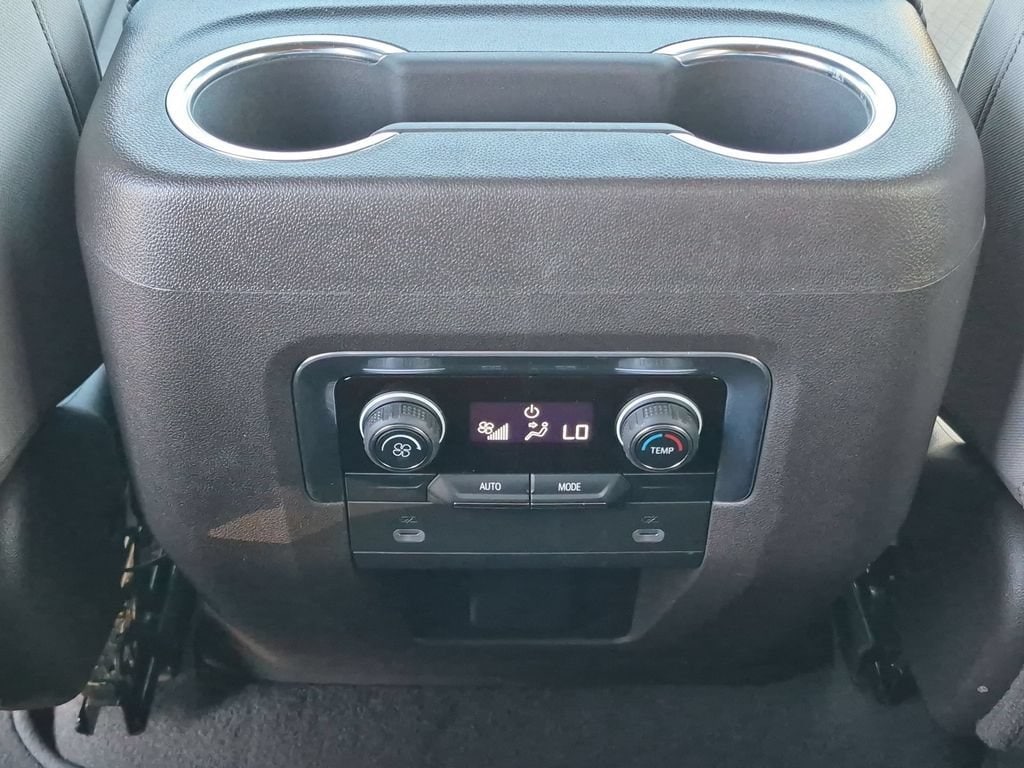 2021 Chevrolet Tahoe LS - Photo 18