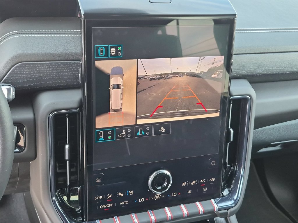 2025 GMC Yukon AT4 Ultimate - Photo 14