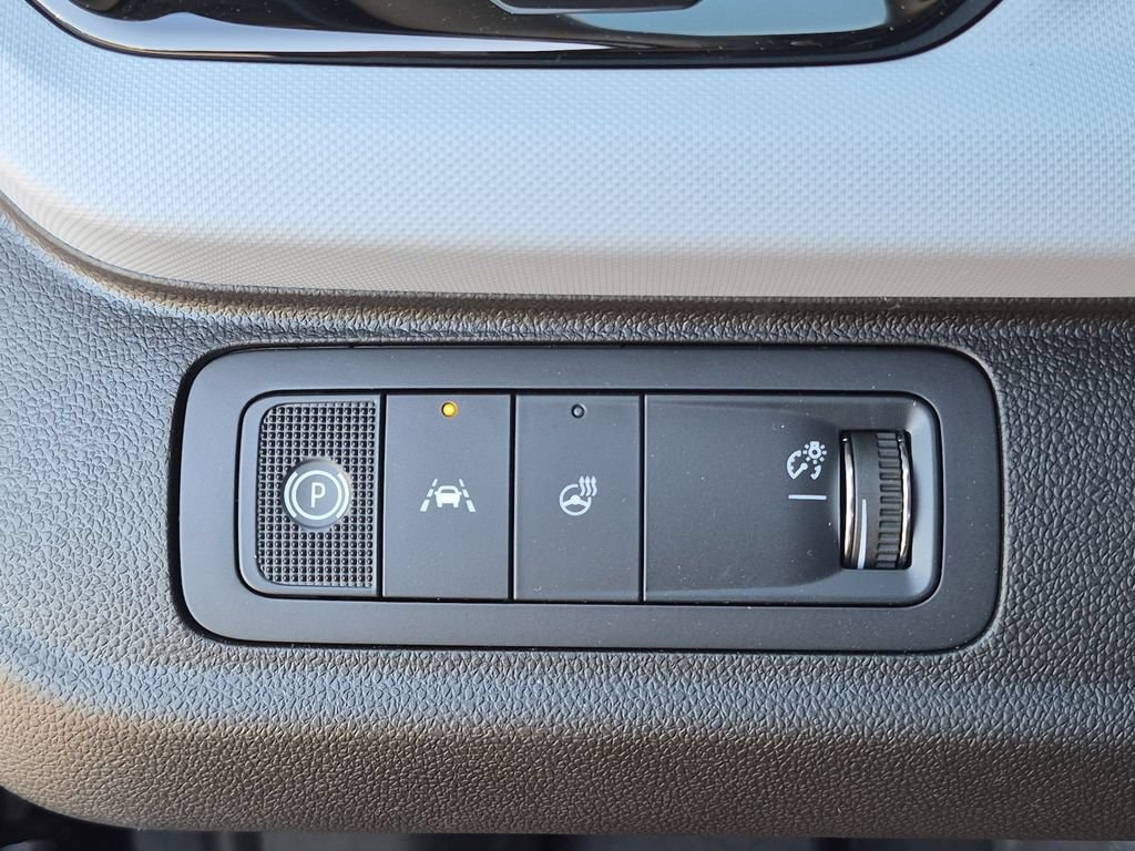 2027 Chevrolet Bolt RS - Photo 16