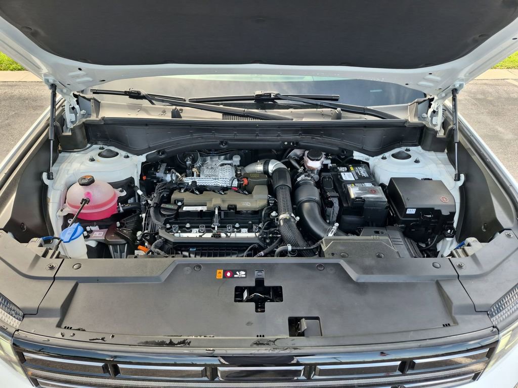 2025 Hyundai Santa Fe Limited - Photo 28