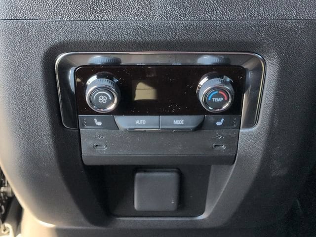 2026 Chevrolet Suburban Premier - Photo 20