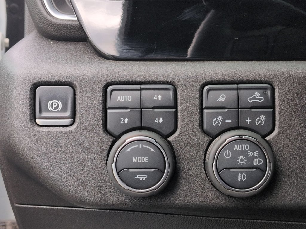 2025 Chevrolet Silverado 2500HD LTZ - Photo 17