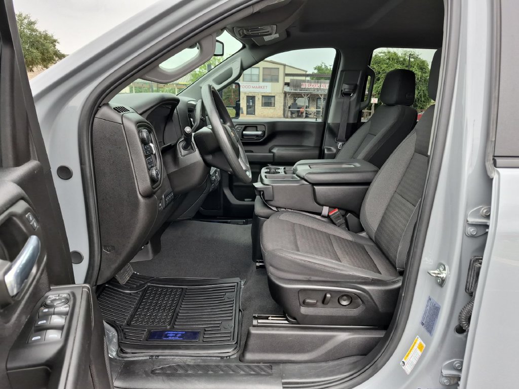 2025 Chevrolet Silverado 2500HD Custom - Photo 16