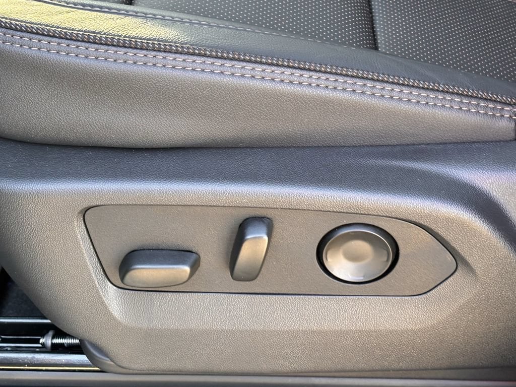 2026 Chevrolet Suburban High Country - Photo 22