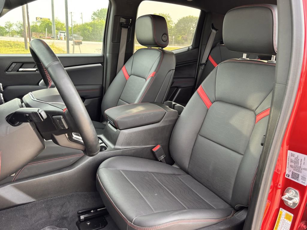 2025 Chevrolet Colorado Z71 - Photo 18