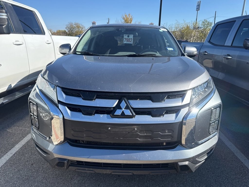 2020 Mitsubishi Outlander Sport SE's photo
