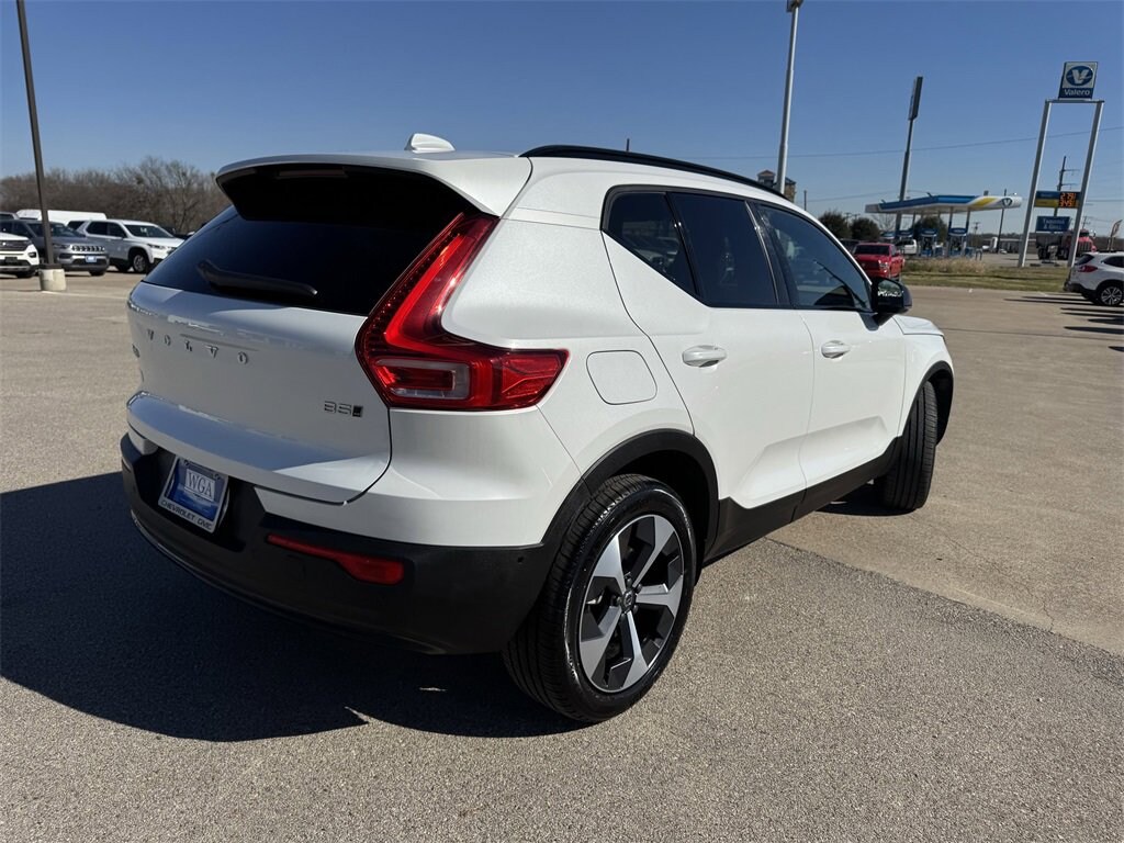 Used 2025 Volvo XC40 Plus Dark Theme