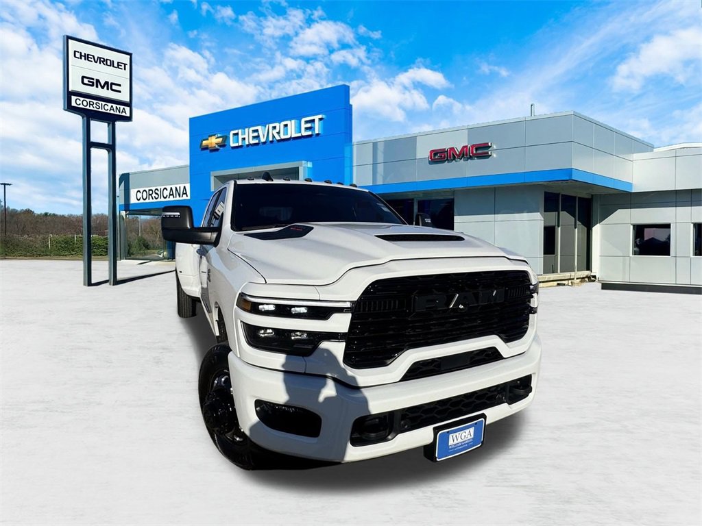 2025 RAM Ram 3500 Pickup Laramie's photo