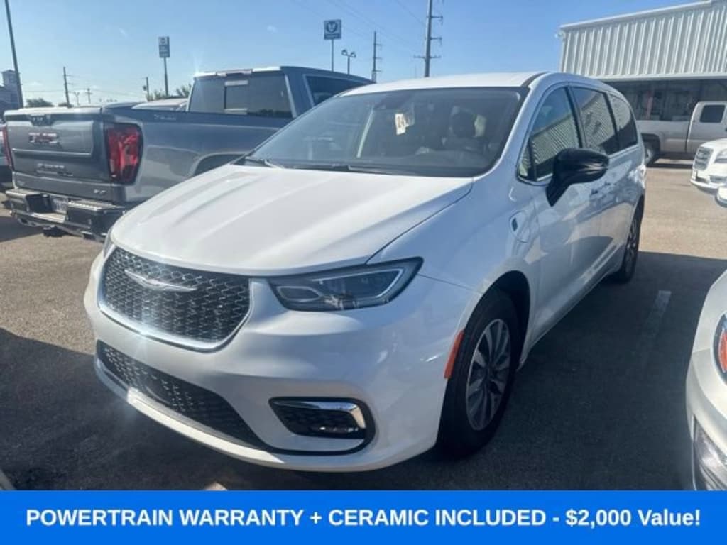 Used 2024 Chrysler Pacifica Hybrid Select