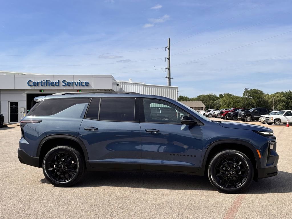 New 2026 Chevrolet Traverse LT SUV