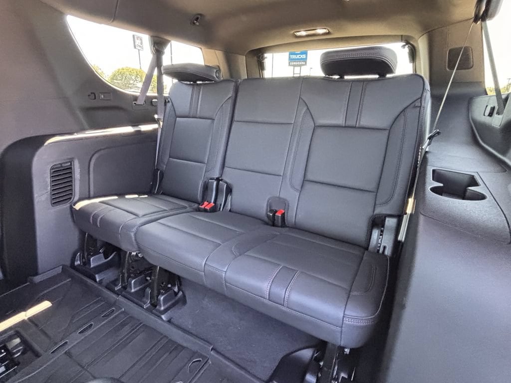 2026 Chevrolet Suburban RST - Photo 24