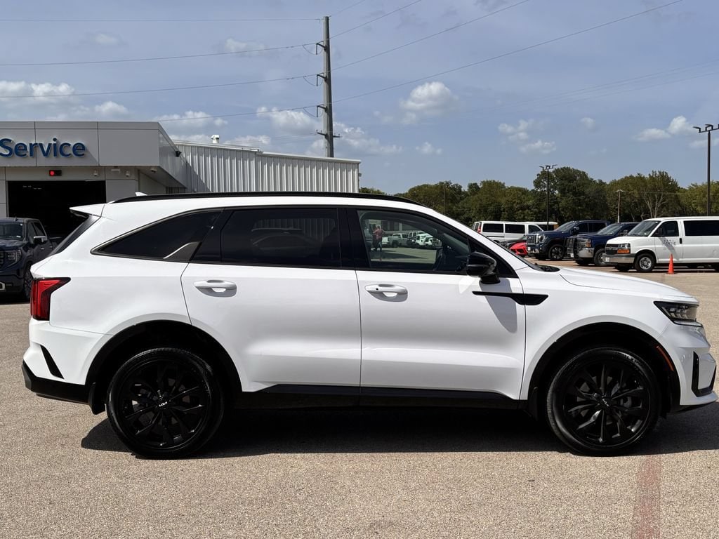 Used 2023 Kia Sorento SX SUV
