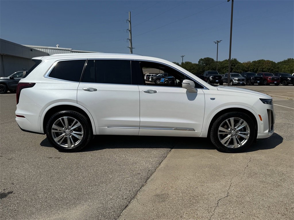 2022 Cadillac XT6 Premium Luxury photo 3