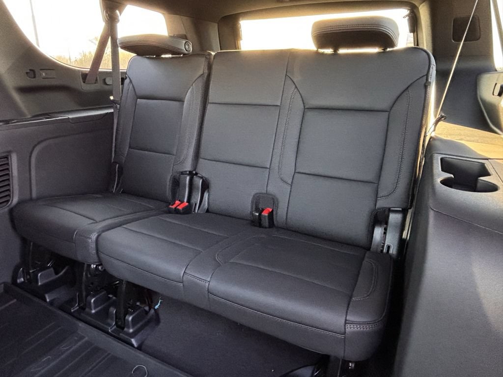 2026 Chevrolet Suburban High Country - Photo 24