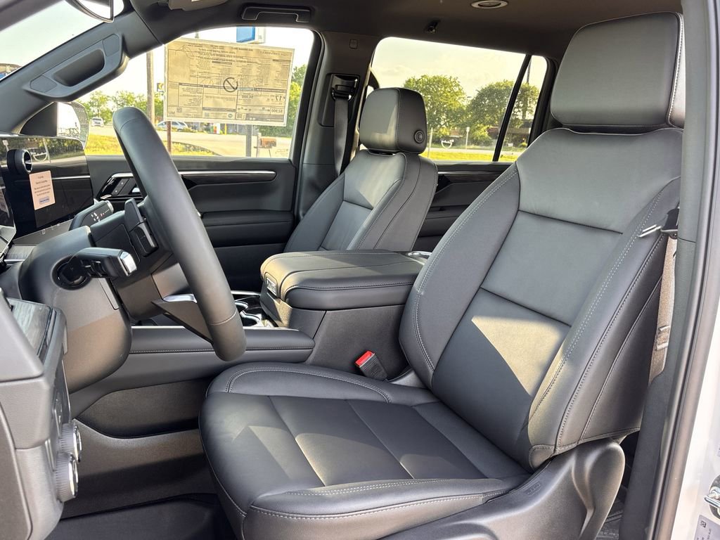 2026 Chevrolet Suburban LT - Photo 21