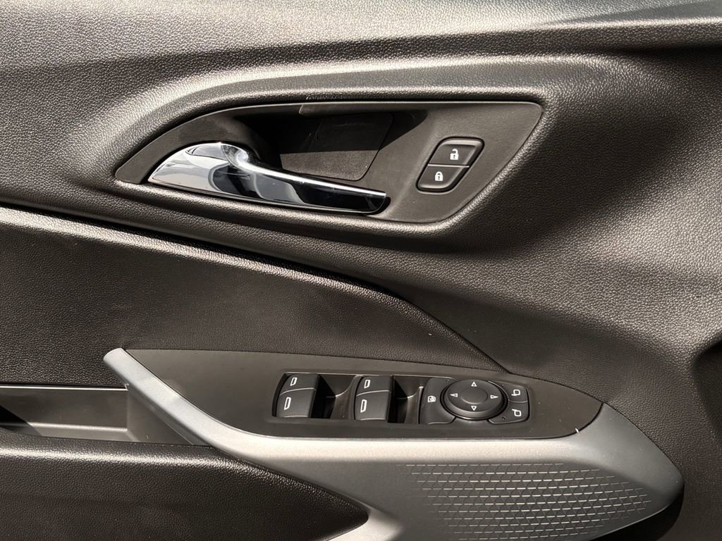 2026 Chevrolet Trax LS - Photo 17