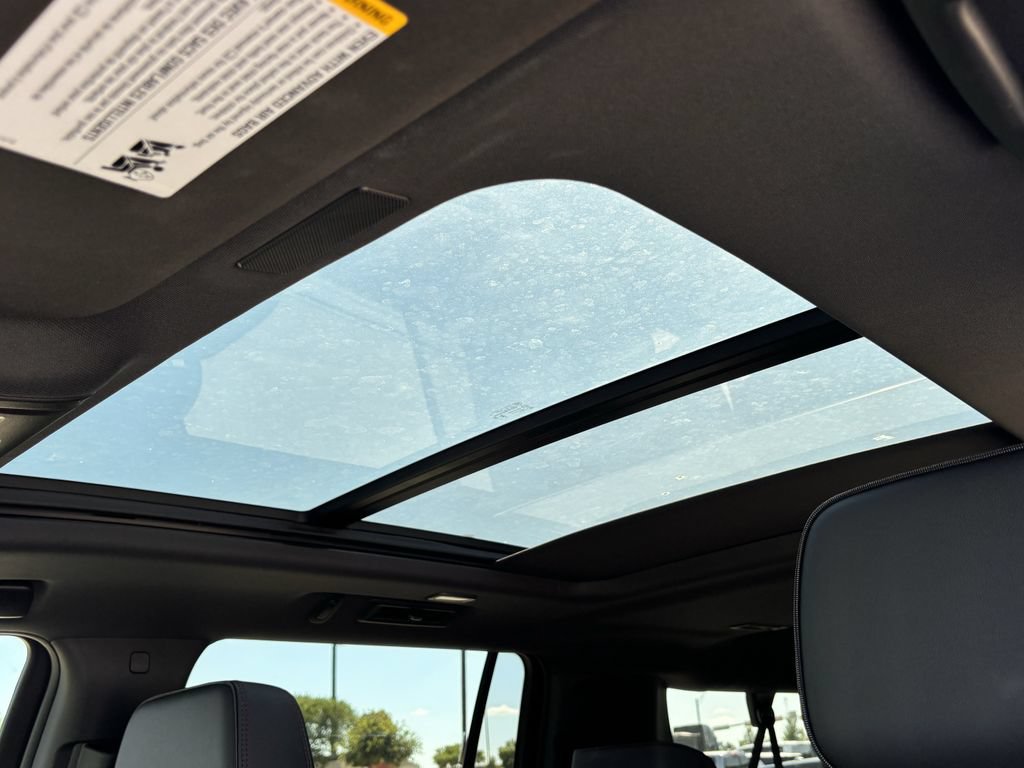 2026 Chevrolet Suburban RST - Photo 20