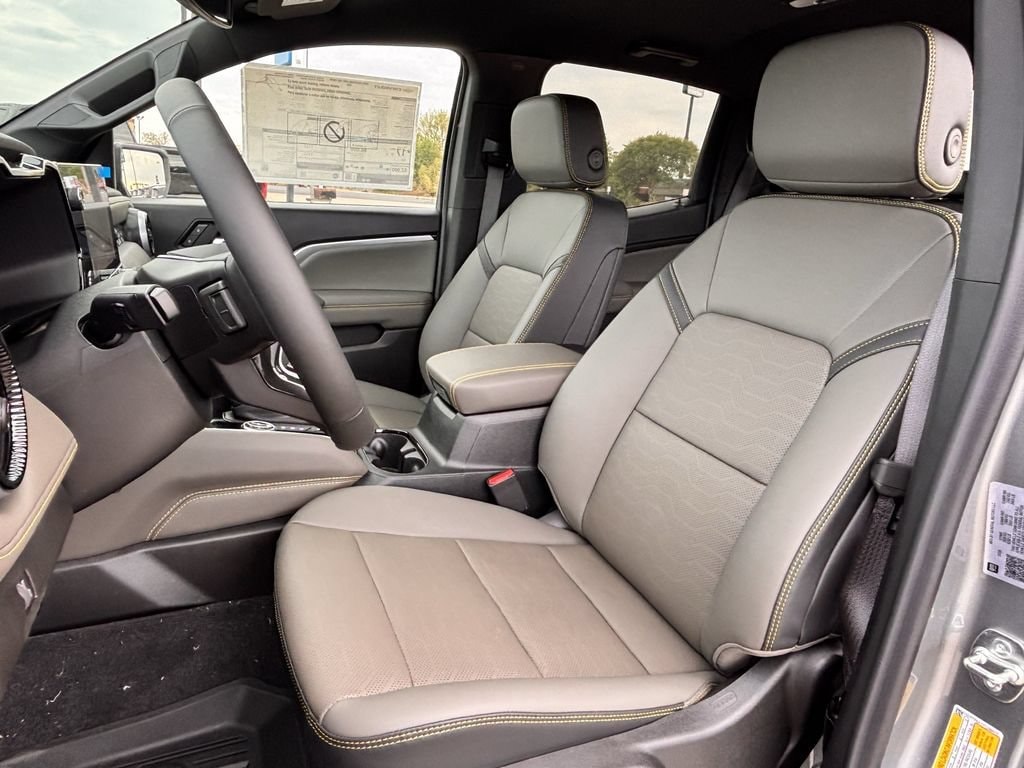 2026 Chevrolet Colorado ZR2 - Photo 18