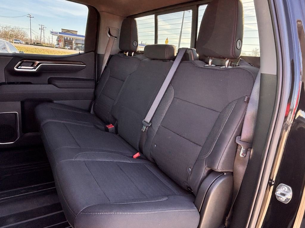 2025 Chevrolet Silverado 1500 LT - Photo 21