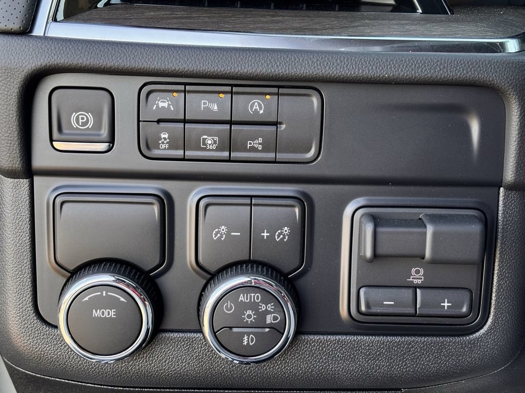 2026 Chevrolet Suburban High Country - Photo 17