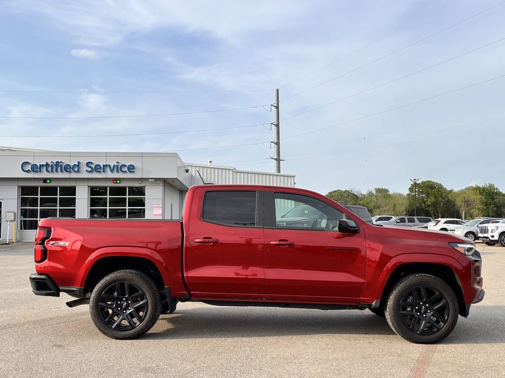 2025 Chevrolet Colorado Z71 - Photo 3