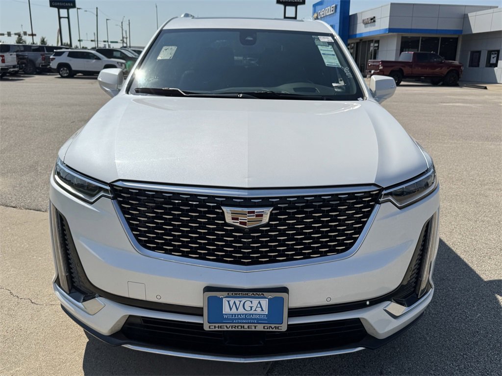 2022 Cadillac XT6 Premium Luxury photo 2