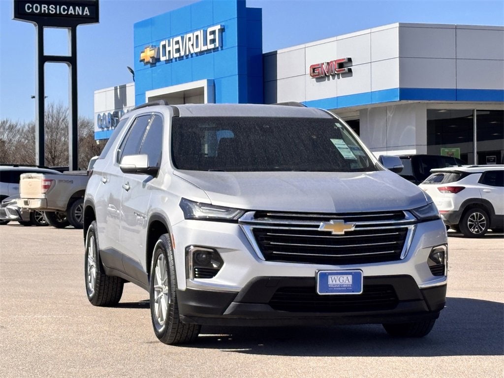 Used 2022 Chevrolet Traverse 3LT with VIN 1GNERHKW0NJ105769 for sale in Corsicana, TX