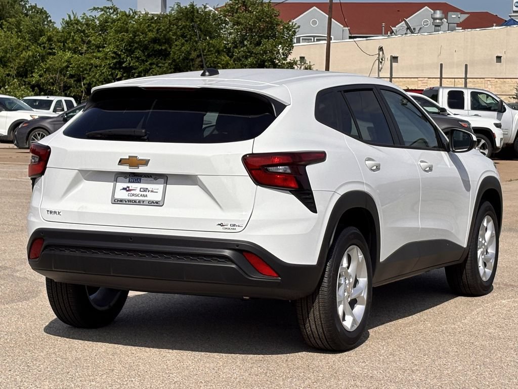 2026 Chevrolet Trax LS - Photo 6