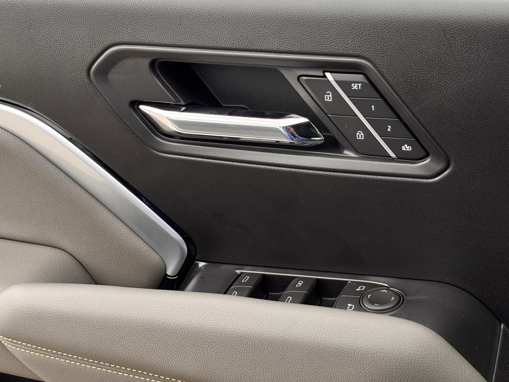 2026 Chevrolet Colorado ZR2 - Photo 17