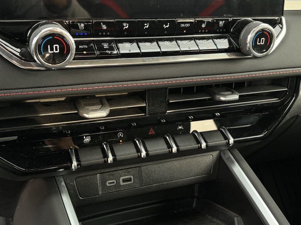 2025 Chevrolet Colorado Z71 - Photo 13