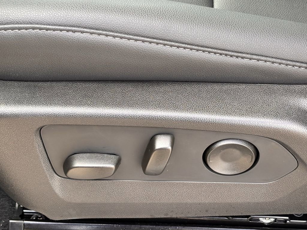 2026 Chevrolet Colorado LT - Photo 19