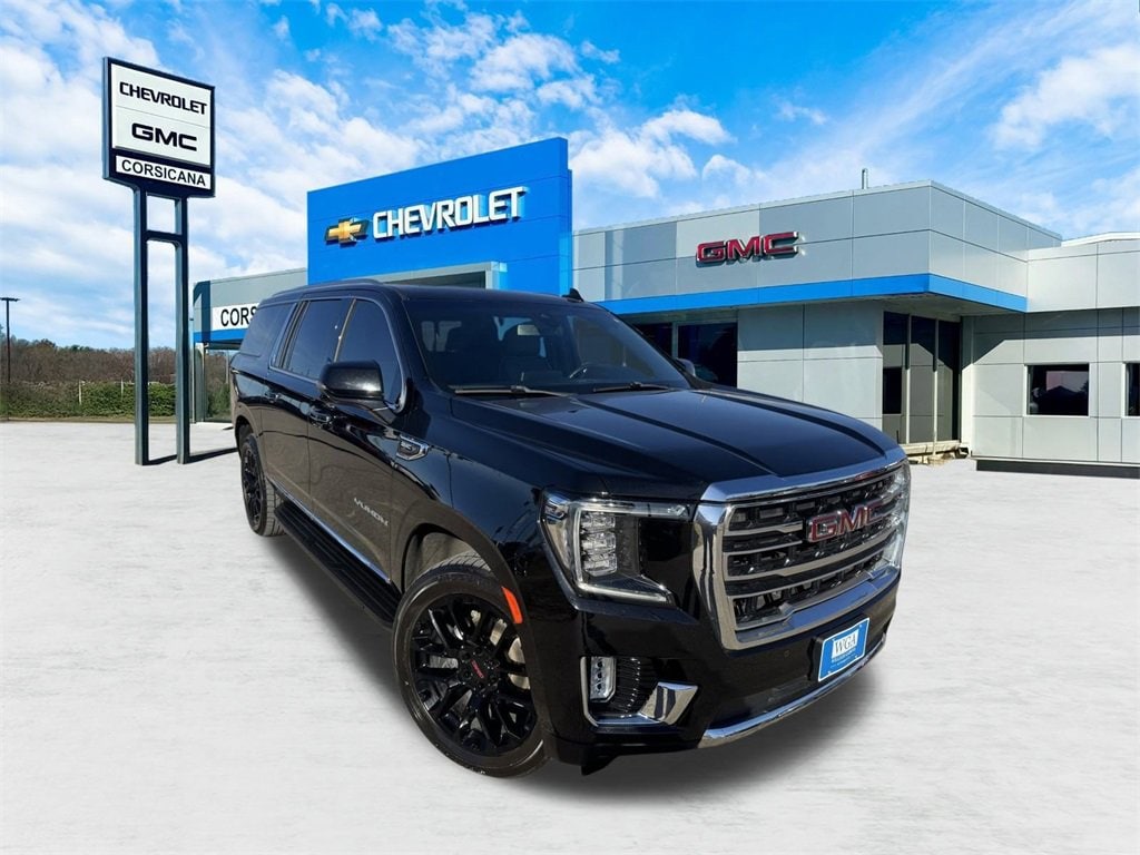 2022 GMC Yukon XL SLT's photo