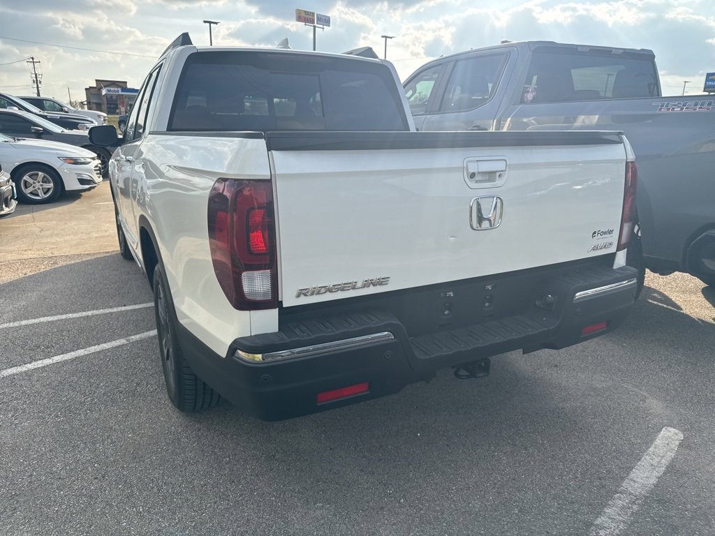 2017 Honda Ridgeline RTL-E photo 3