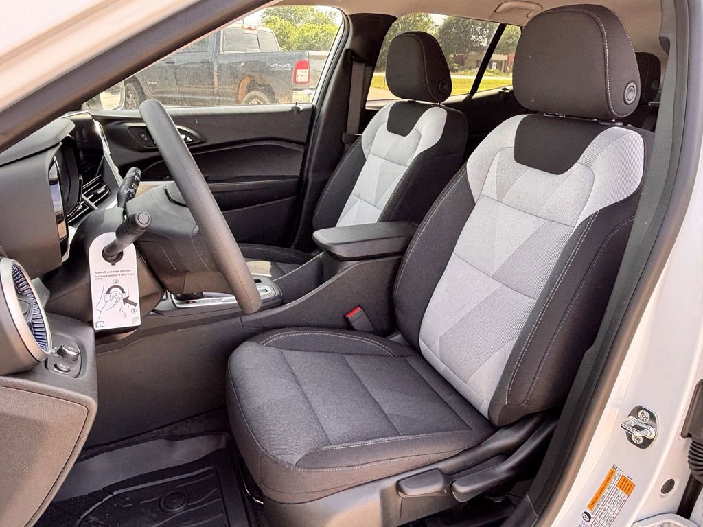 2026 Chevrolet Trax LS - Photo 18