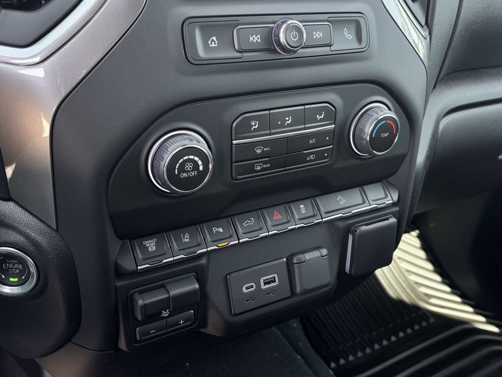 2026 Chevrolet Silverado 2500 HD Custom - Photo 16