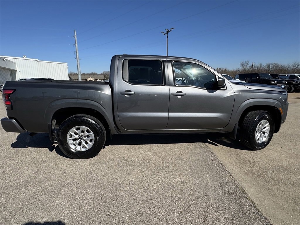 Used 2024 Nissan Frontier Crew Cab SV 4x4 Truck