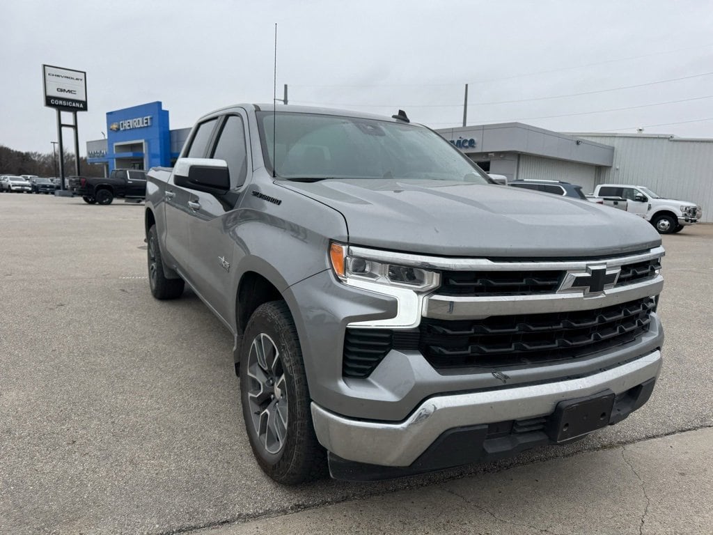 2024 Chevrolet Silverado 1500 LT's photo