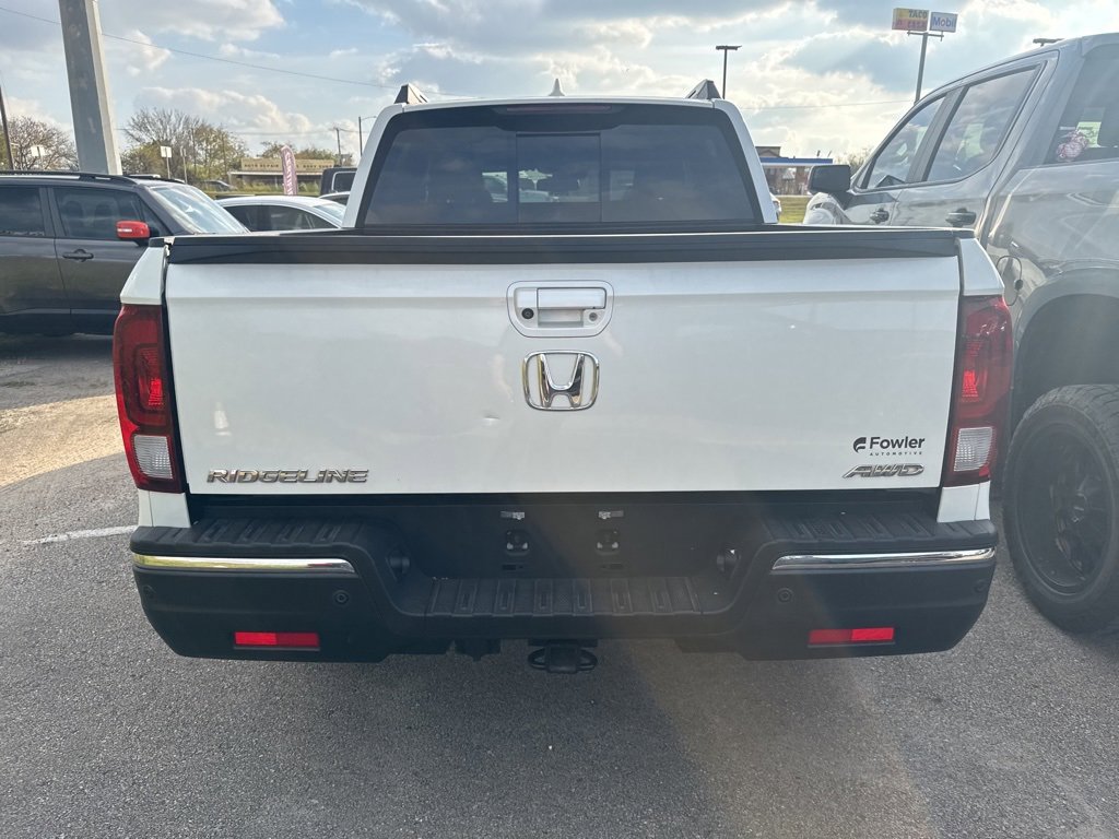 2017 Honda Ridgeline RTL-E photo 4